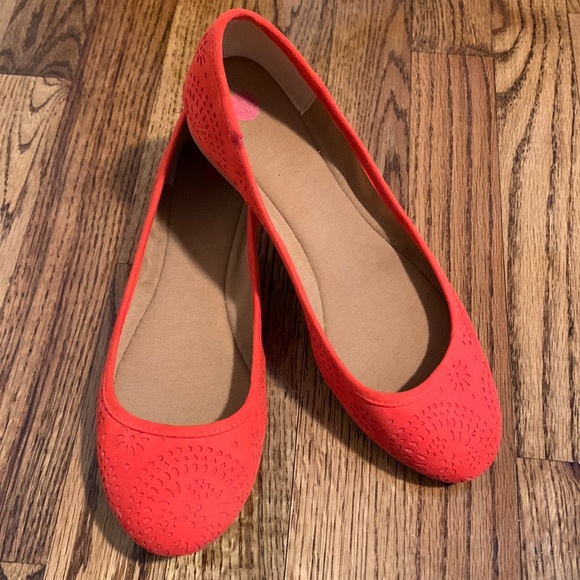 Ballet Flats - Picture 1 of 4
